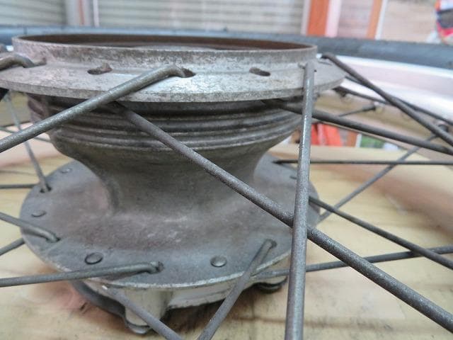 SR400ホイール前後