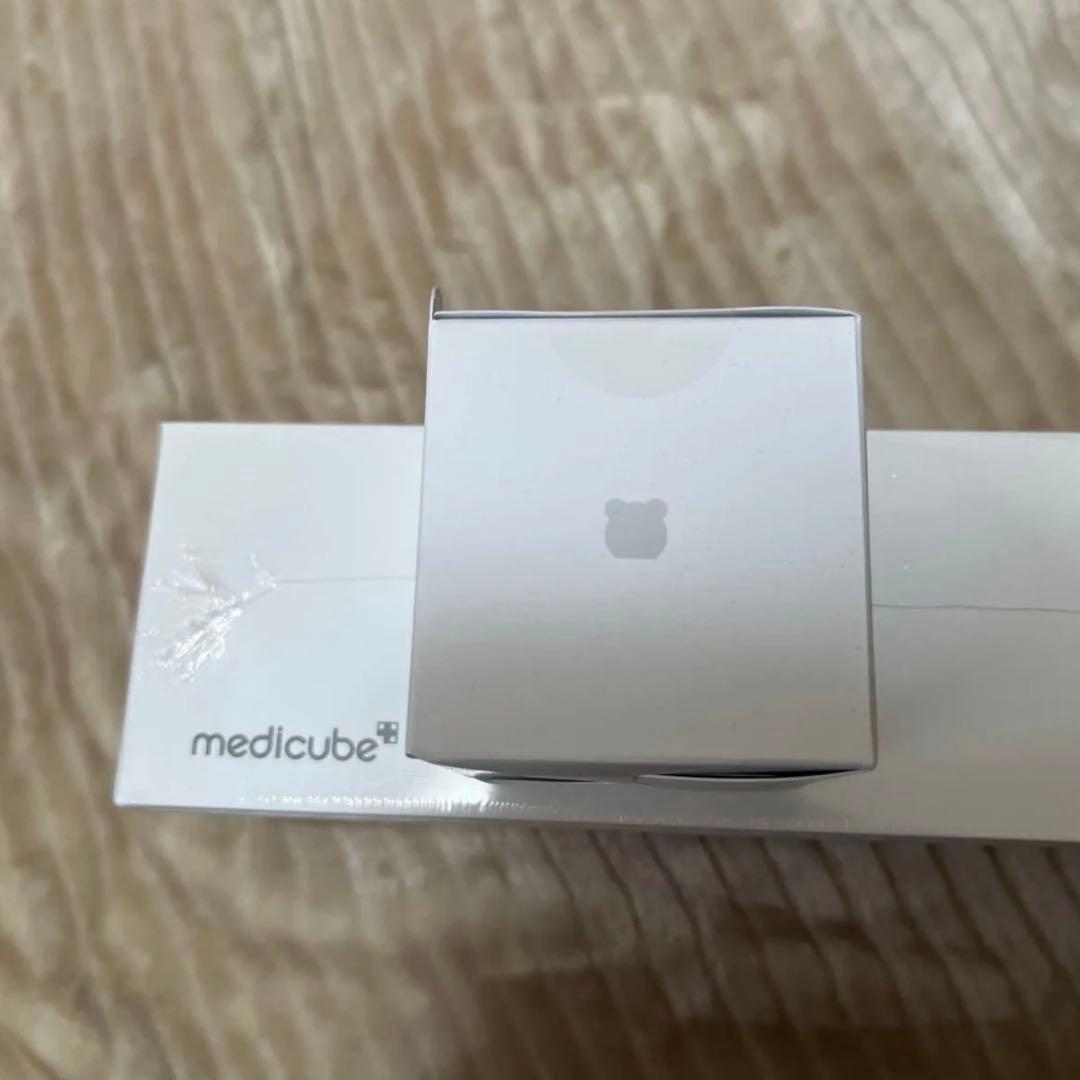 medicube AGE-R BOOSTER PRO +専用キャップ