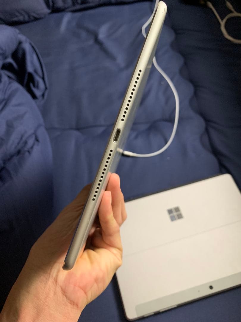 Windowsタブレット本体 タッチスクリーン付き iPadをおまけでお付け