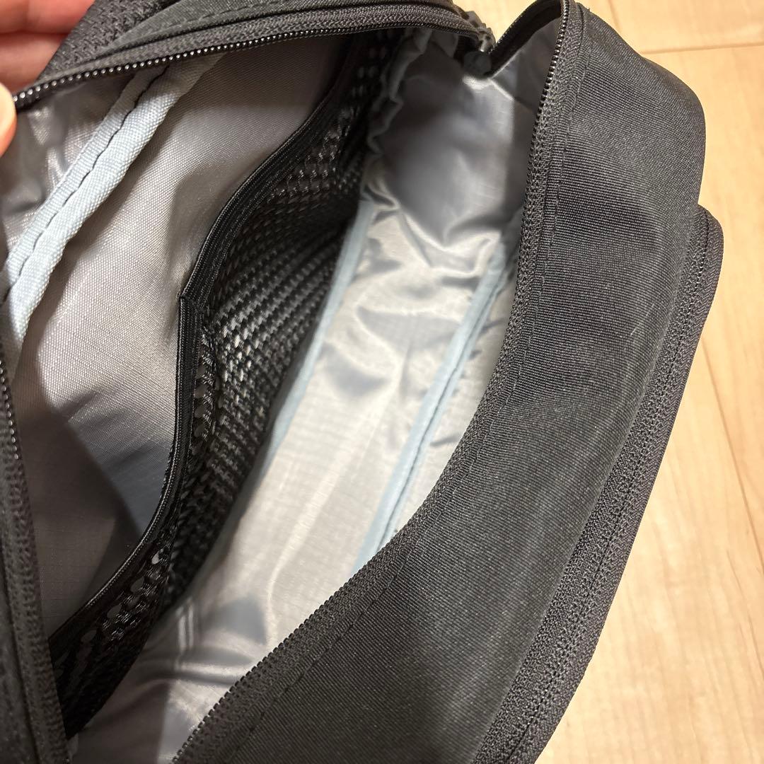 pomulu ポムル ヒップシートブラック