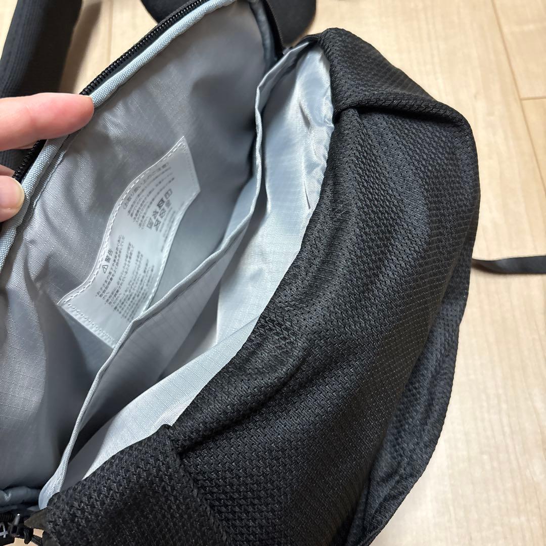 pomulu ポムル ヒップシートブラック