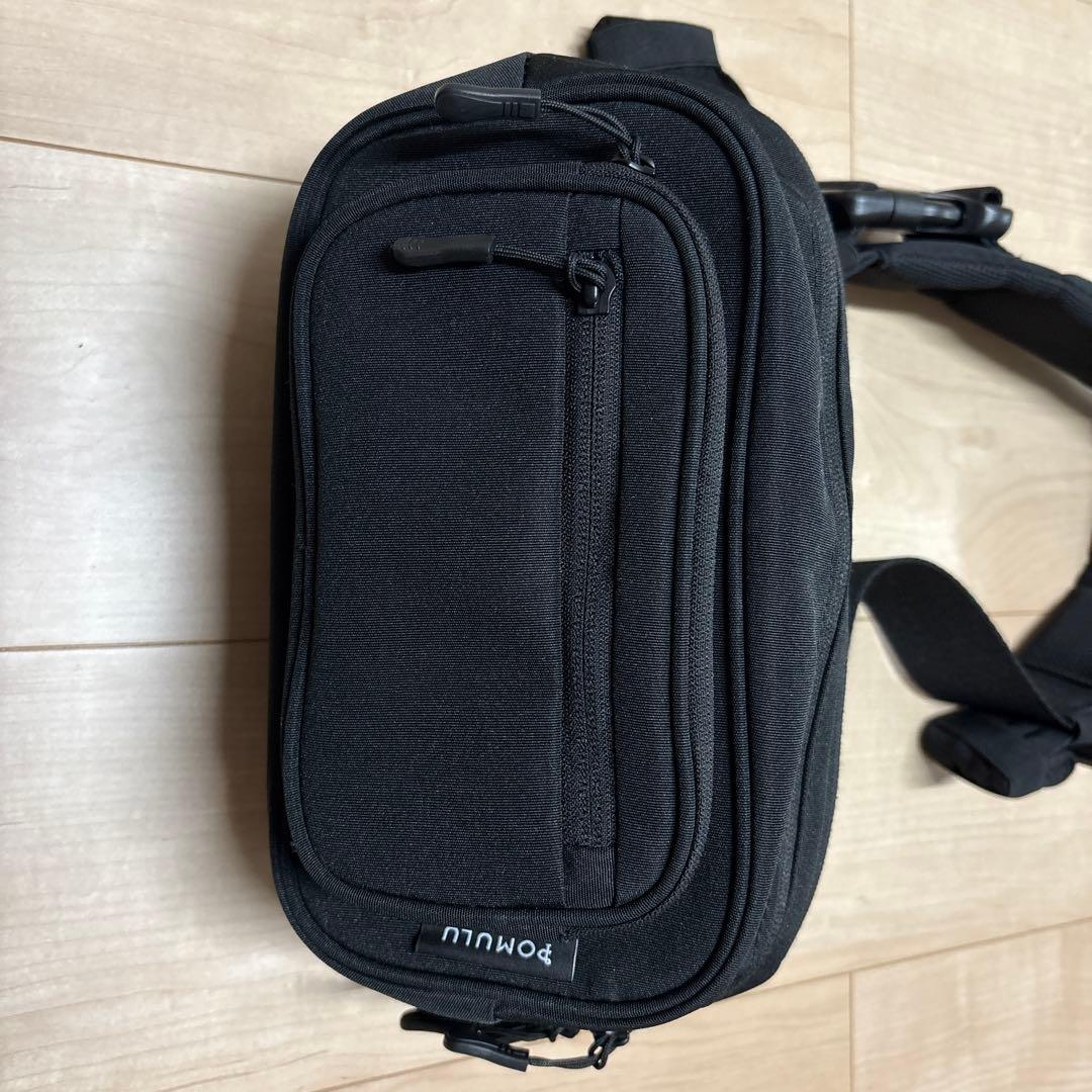 pomulu ポムル ヒップシートブラック