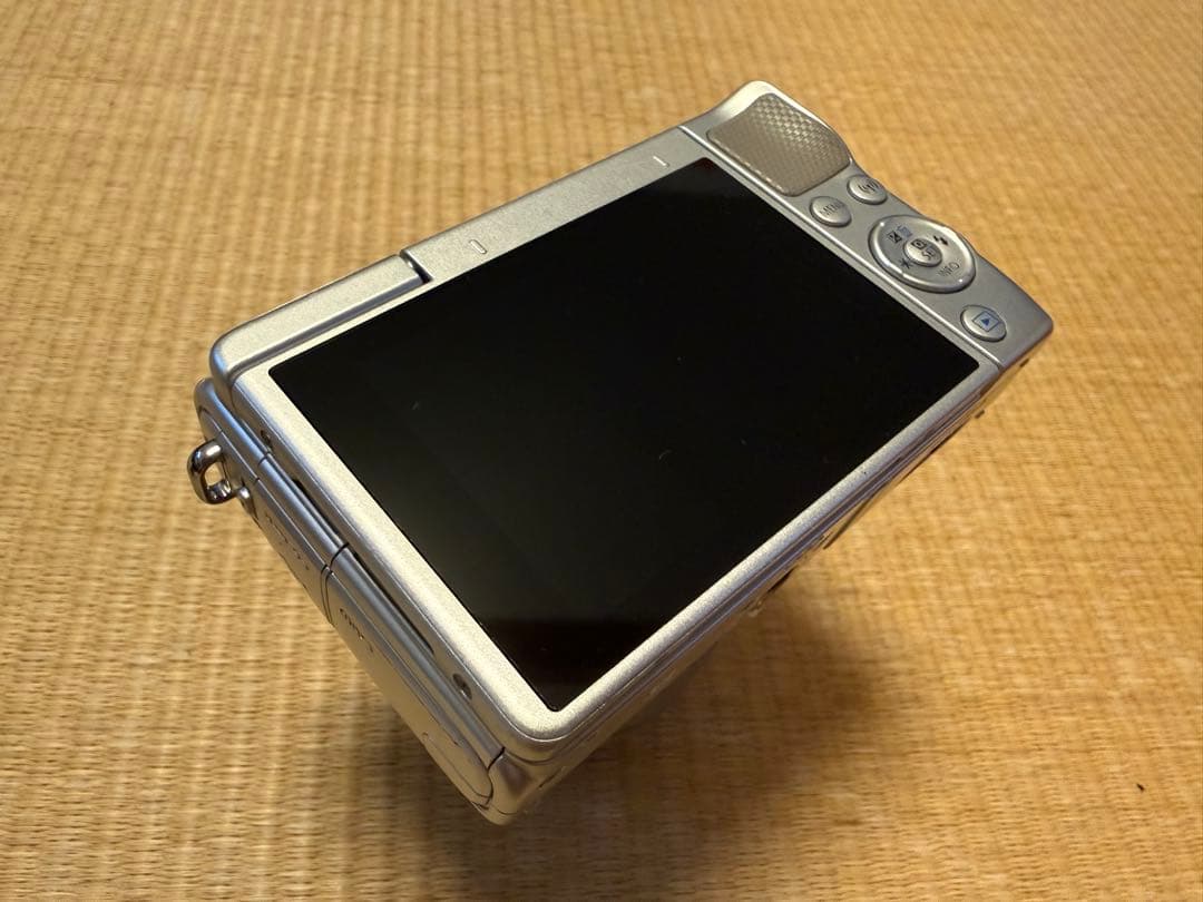 Canon EOS M100 + EF-M 15-45mm + 22mmセット