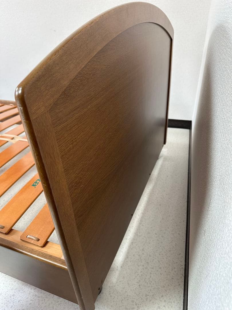 カリモク ヒュルスタ社 シングルベッド フレーム 管理※i4※