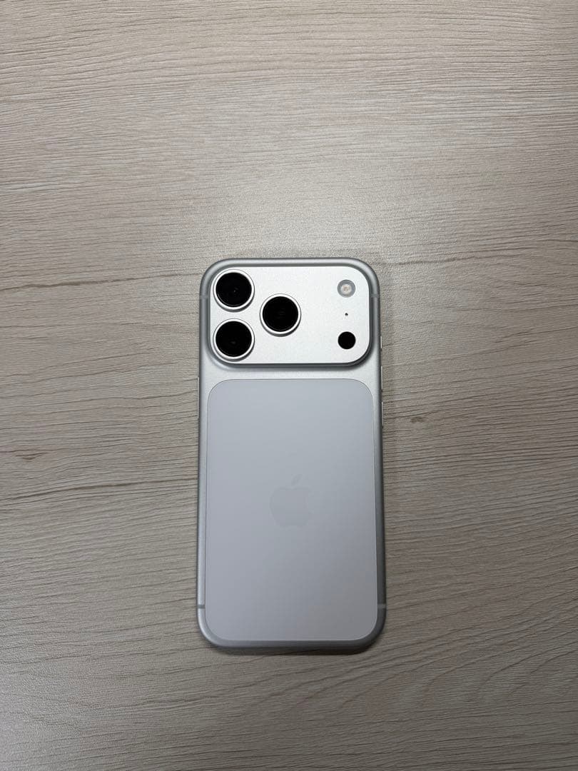 Apple iPhone 17 Pro シルバー 256GB本体