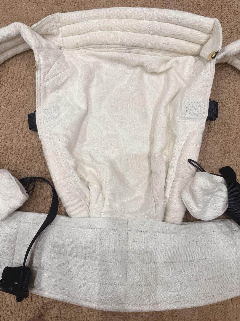 【本日限定お値下げ】【Artipoppe】アーティポッペ 抱っこ紐