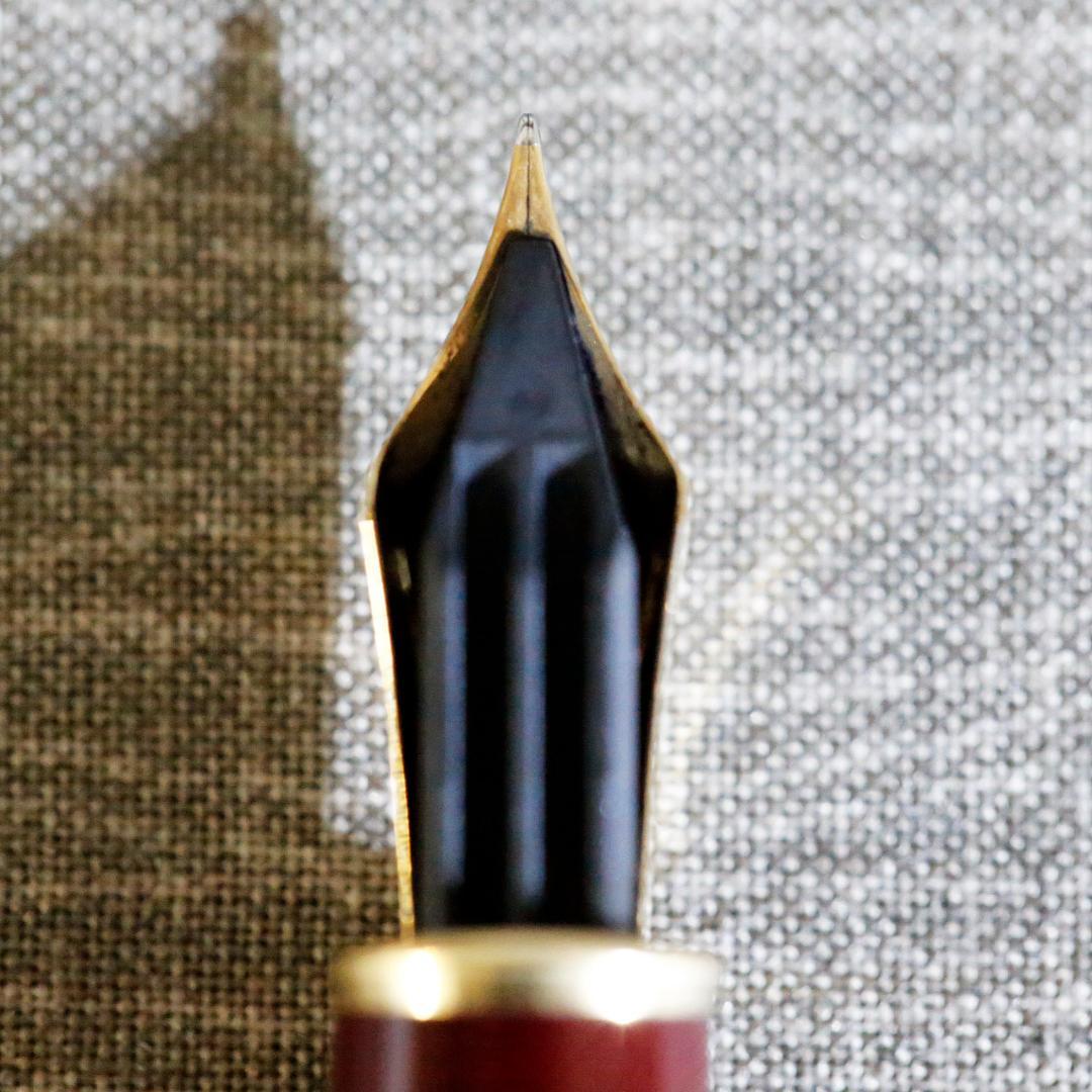 【美品 送料込み】モンブラン 万年筆 １４４ マイスター ボルドー