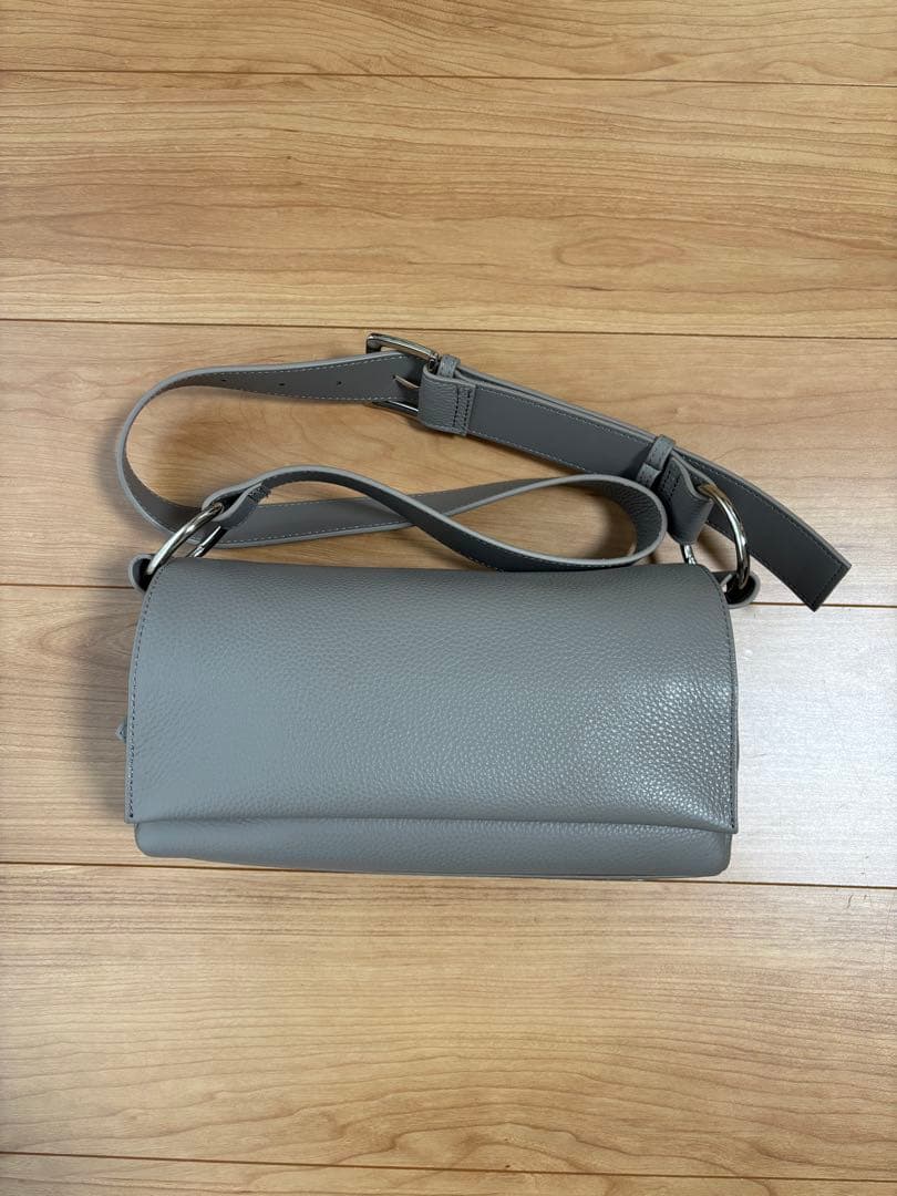 Beardsley ビアズリー　ボディバッグ