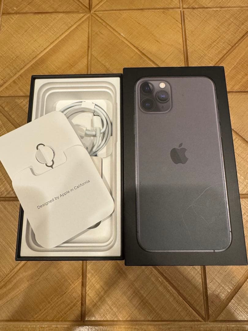 美品 付属品有り iPhone 11 Pro スペースグレイ 256GB