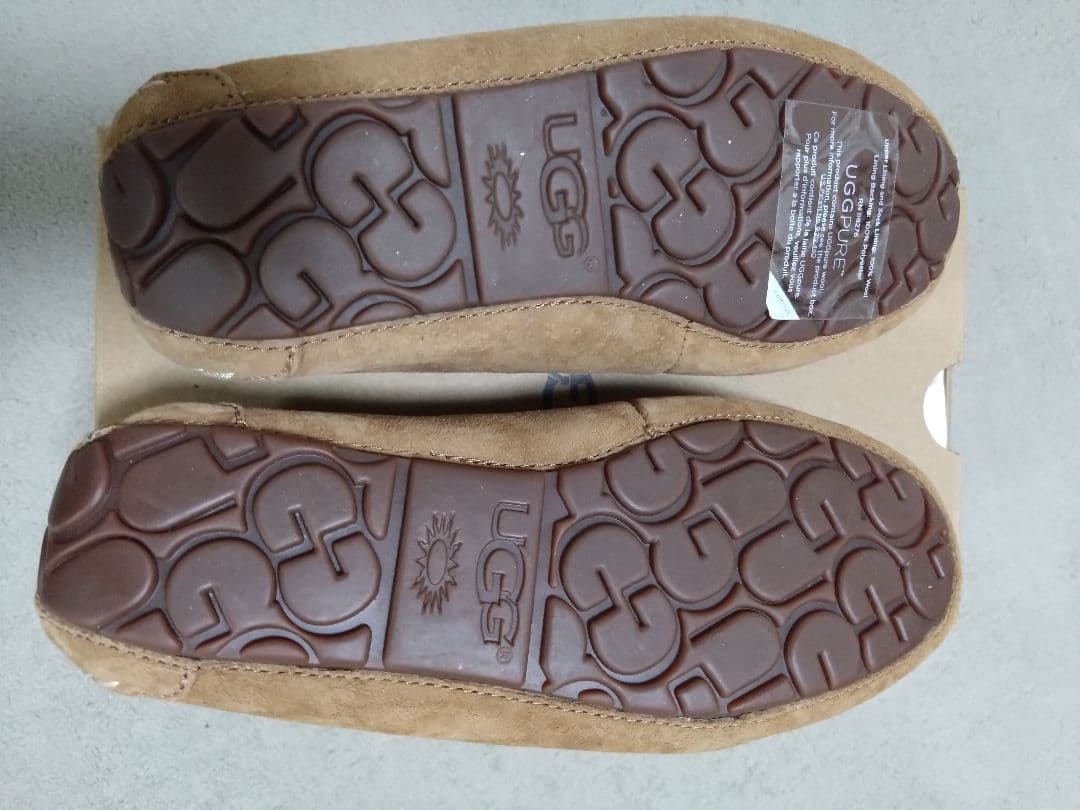 UGG モカシン size5【新品・未使用】