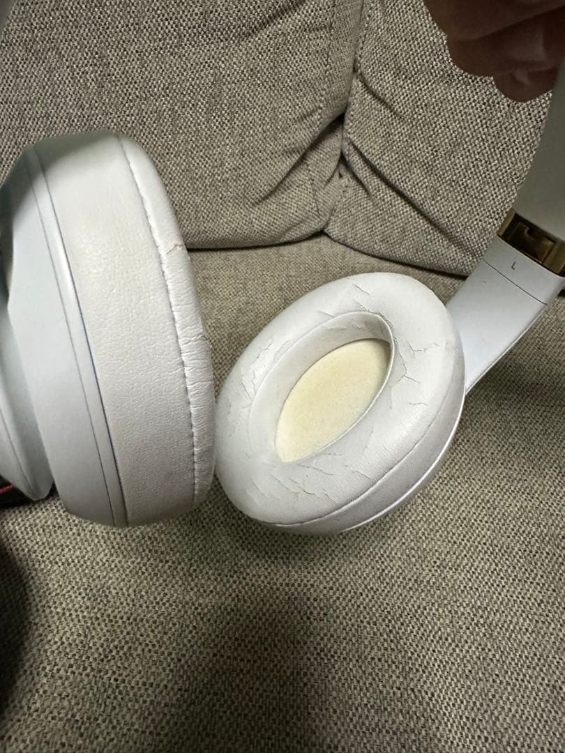 BEATS STUDIO 3 ワイヤレスヘッドホン ホワイト　箱付き