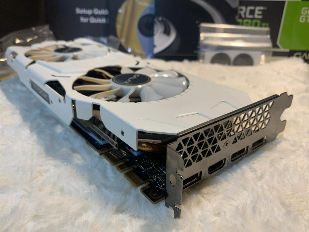 グラフィックボード・グラボ・ビデオカード GALAX GTX 1080 Ti EXOC White 11GB