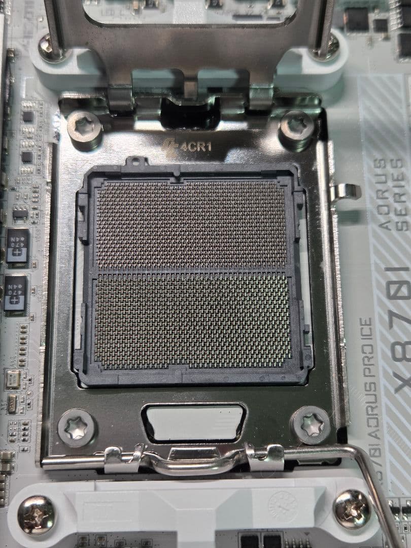 GIGABYTE X870I AORUS PRO ICE　マザーボード