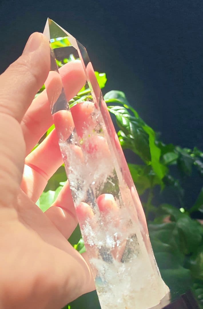 透明　ヒマラヤ産天然水晶ポイント　六角柱 天然石原石置物台座付　パワーストーン