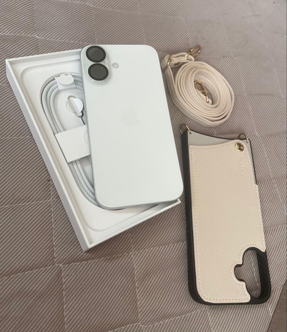 iPhone 16 128GB ホワイト　いろいろおまけ付❣️
