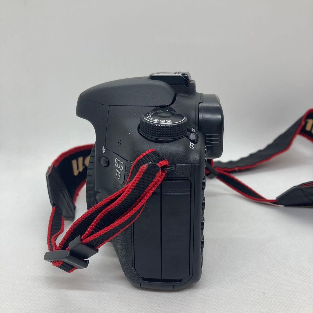 Canon デジタル一眼レフカメラEOS 7D