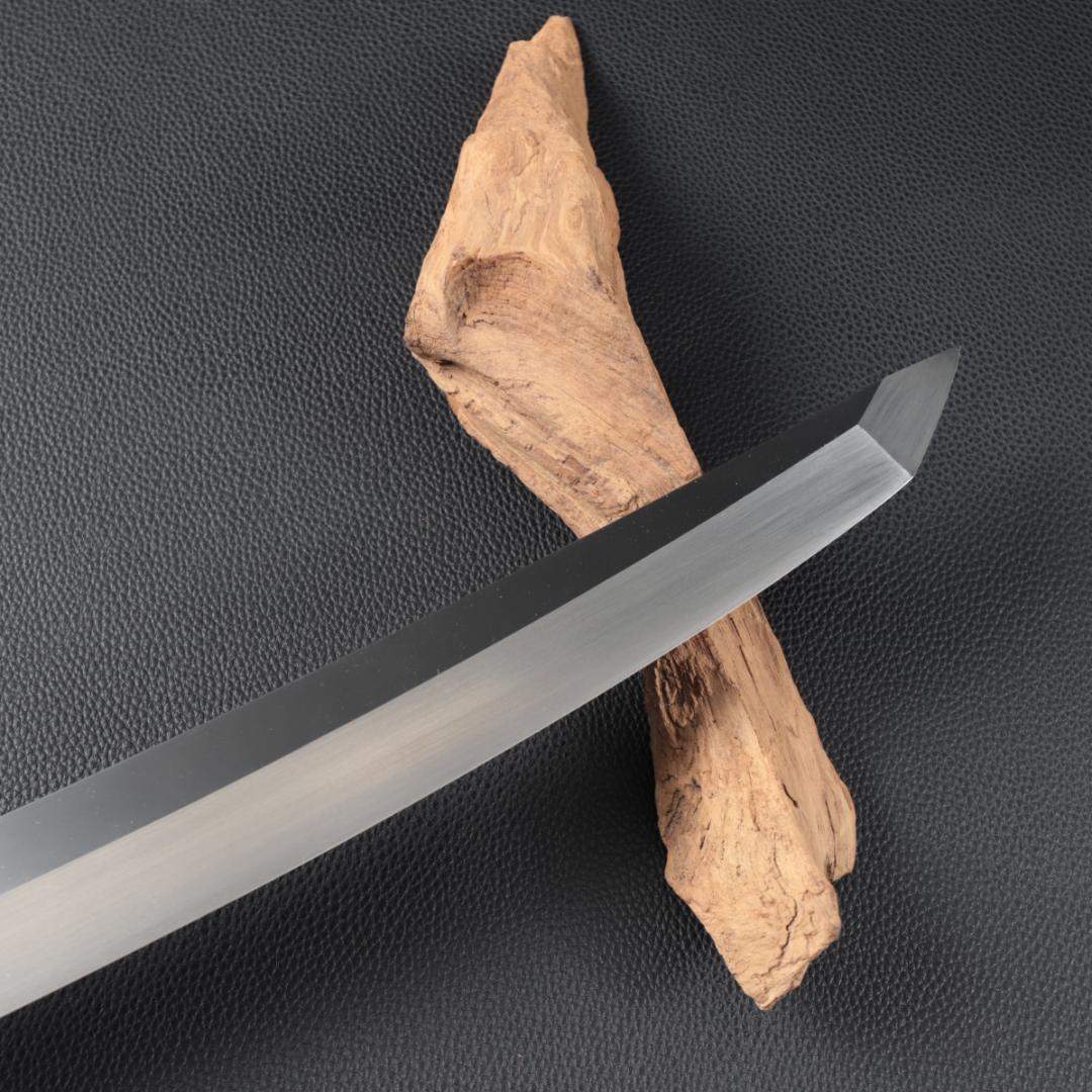 10968鬼反り先丸包丁尺二鏡面仕上げ刺身包丁 刃は究極の切れ味黒檀黒水牛八角柄