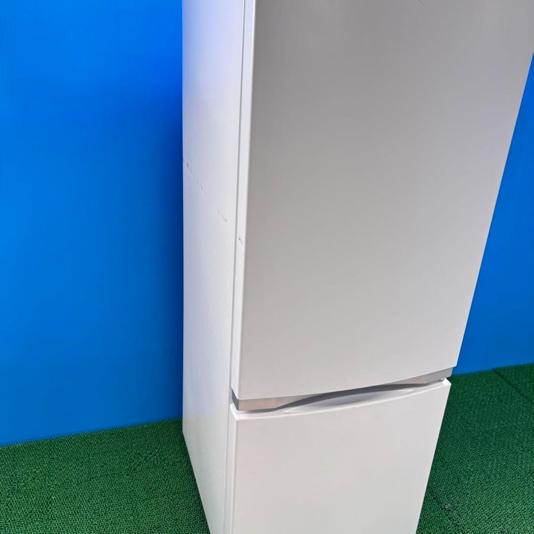 730 東芝　ホワイト　冷蔵庫　153L 100L強　右開き　2ドア　格安　美品