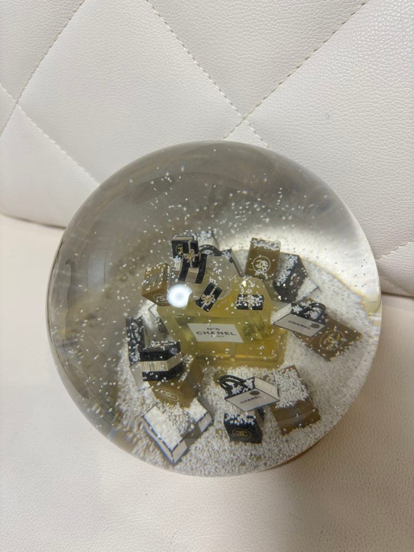 シャネル　電動ビッグスノードーム　ゴールド★ CHANEL ジャンク