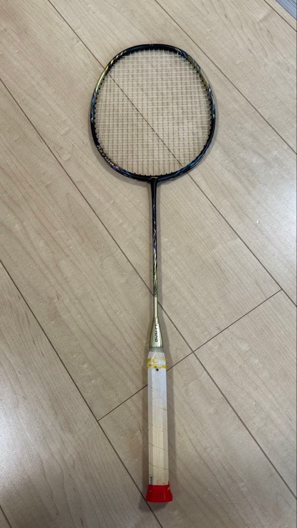 ラケット LI-NING AXFORCE100