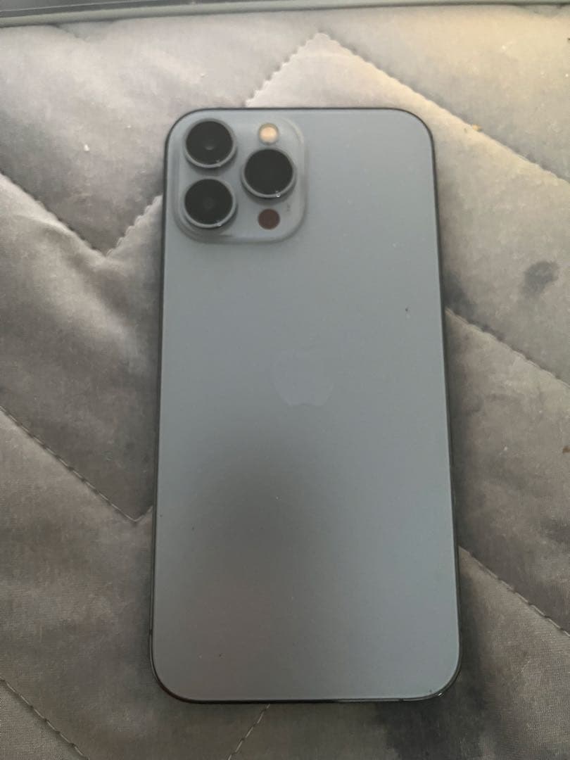 Apple iPhone 13 Pro MAX256 GBバッテリー99％