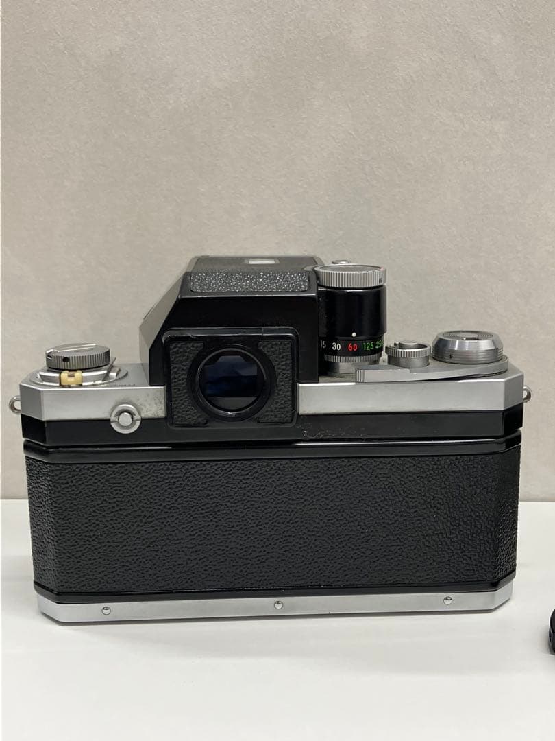 Nikon F 一眼レフカメラ Nikkor 50mmレンズ付き　【A566】