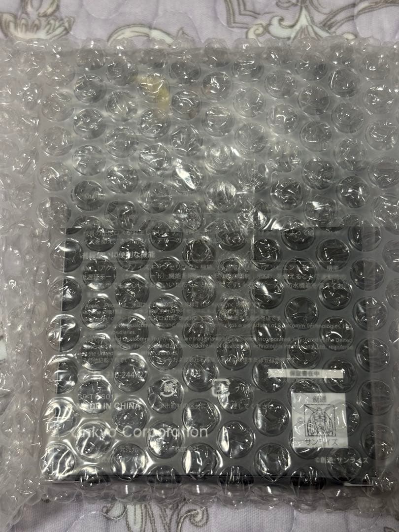 45周年記念コラボレーションモデル シャアアズナブルモデルイヤホン　完全受注品