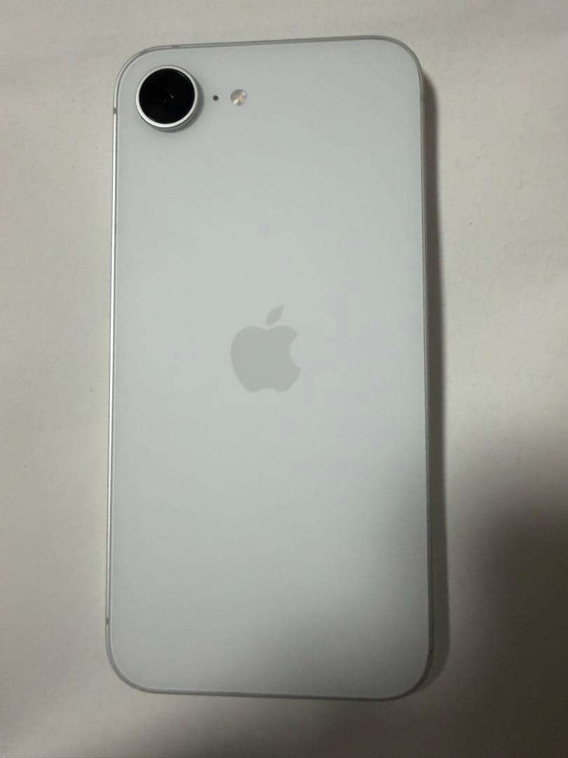 Apple iPhone16e 128GB ホワイト本体