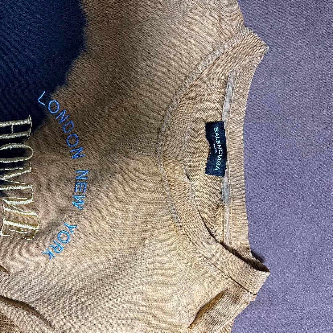 バレンシアガ ブリーチトレーナー