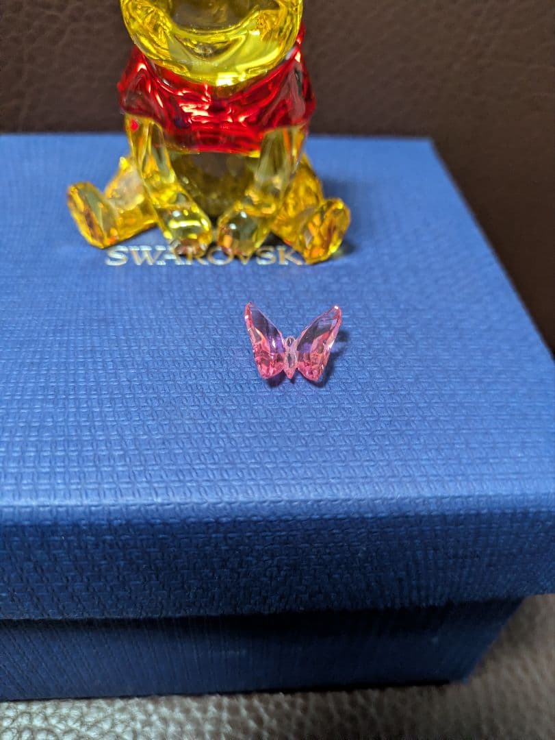 スワロフスキー　Swarovski　Disney　プーさんとチョウ　破損　置物