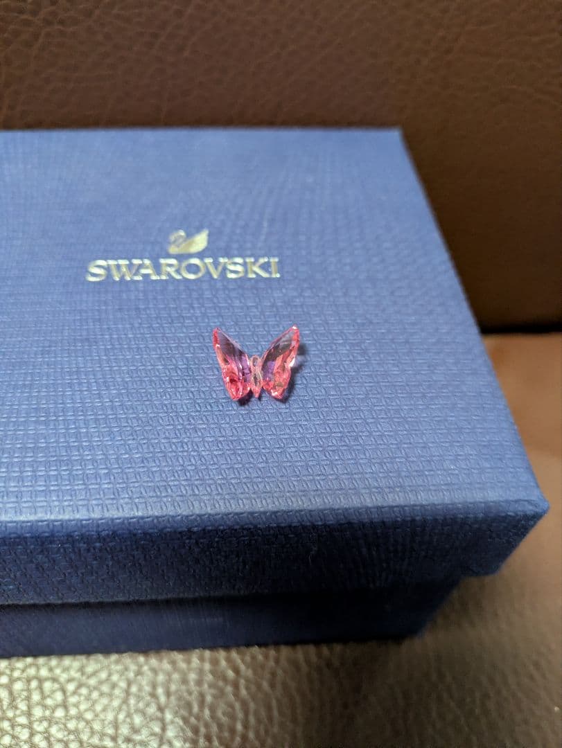 スワロフスキー　Swarovski　Disney　プーさんとチョウ　破損　置物