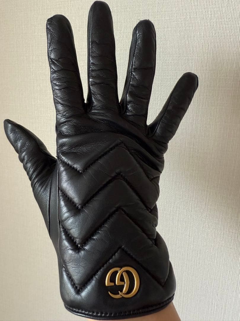 GUCCI ブラックレザー Gロゴ キルティング手袋