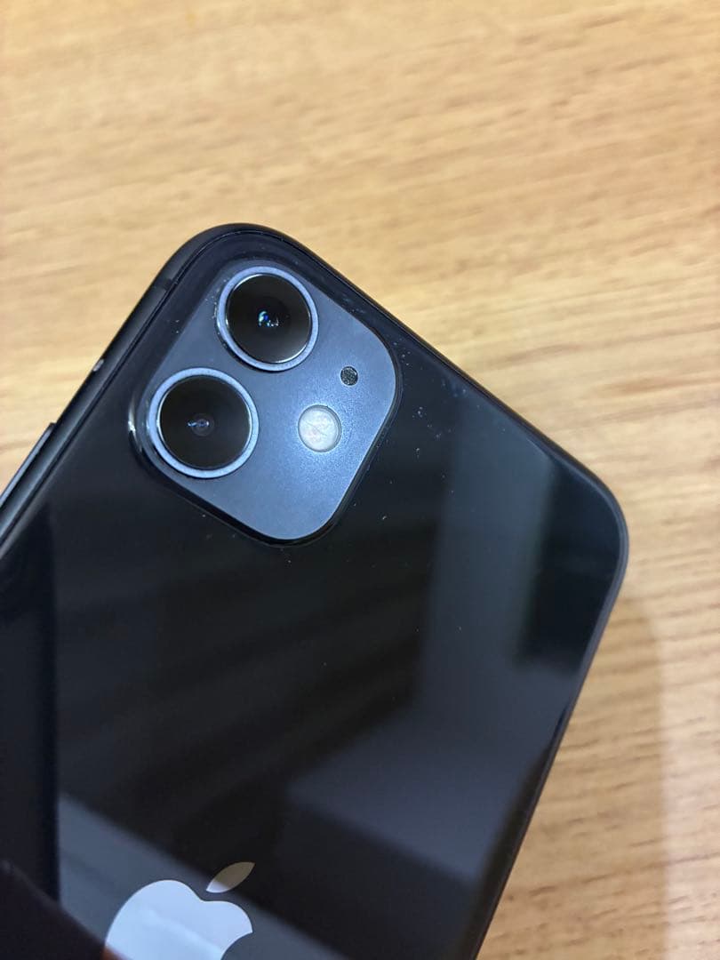 海外版iPhone11 64GB 本体　ブラック　シャッター音なし