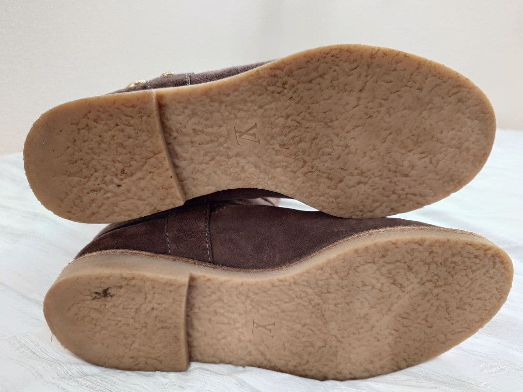 LOUIS VUITTON モノグラムブラウン 24 ムートンブーツ バックル