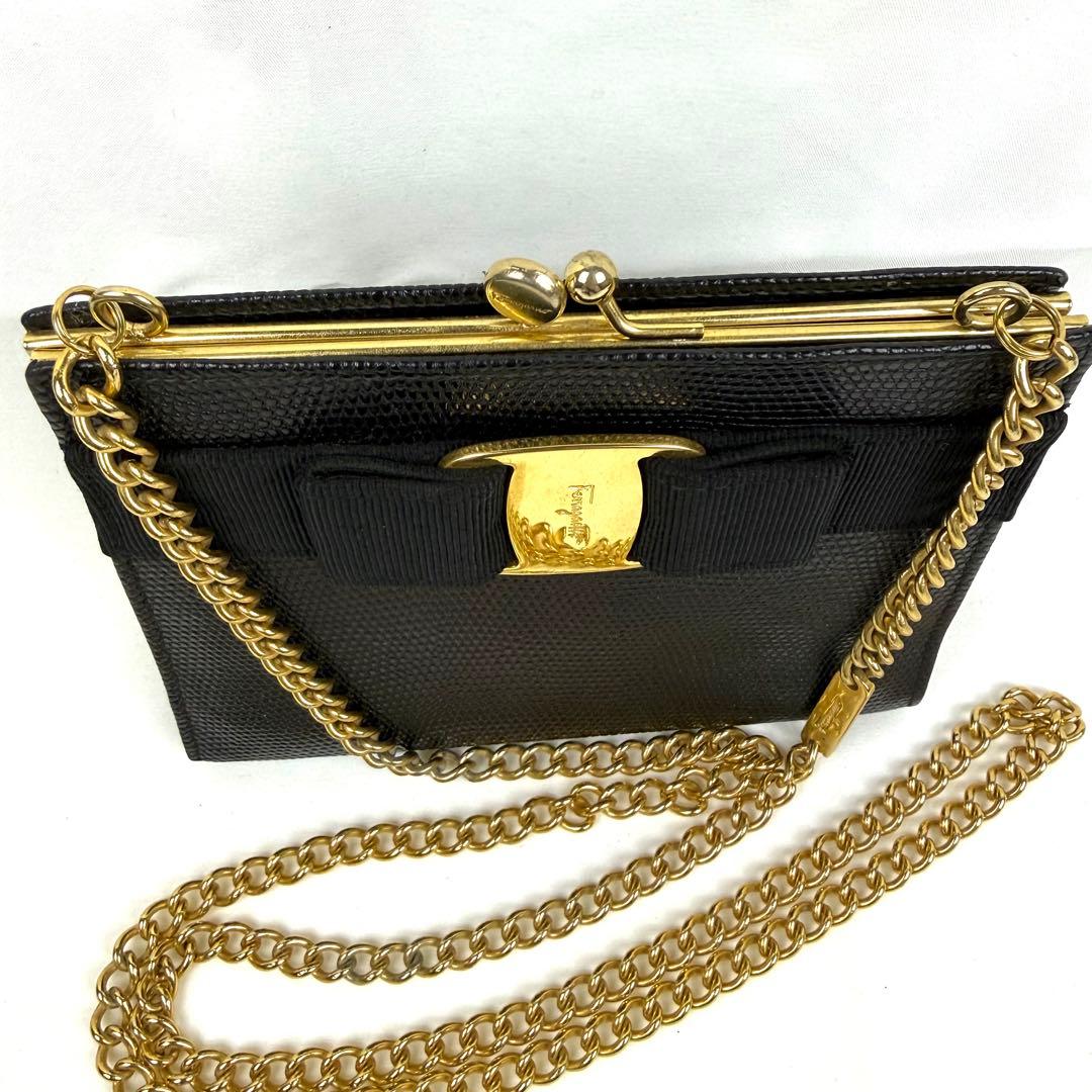 美品✨フェラガモ ショルダーバッグ ヴァラリボン リザード がま口 ゴールド 黒