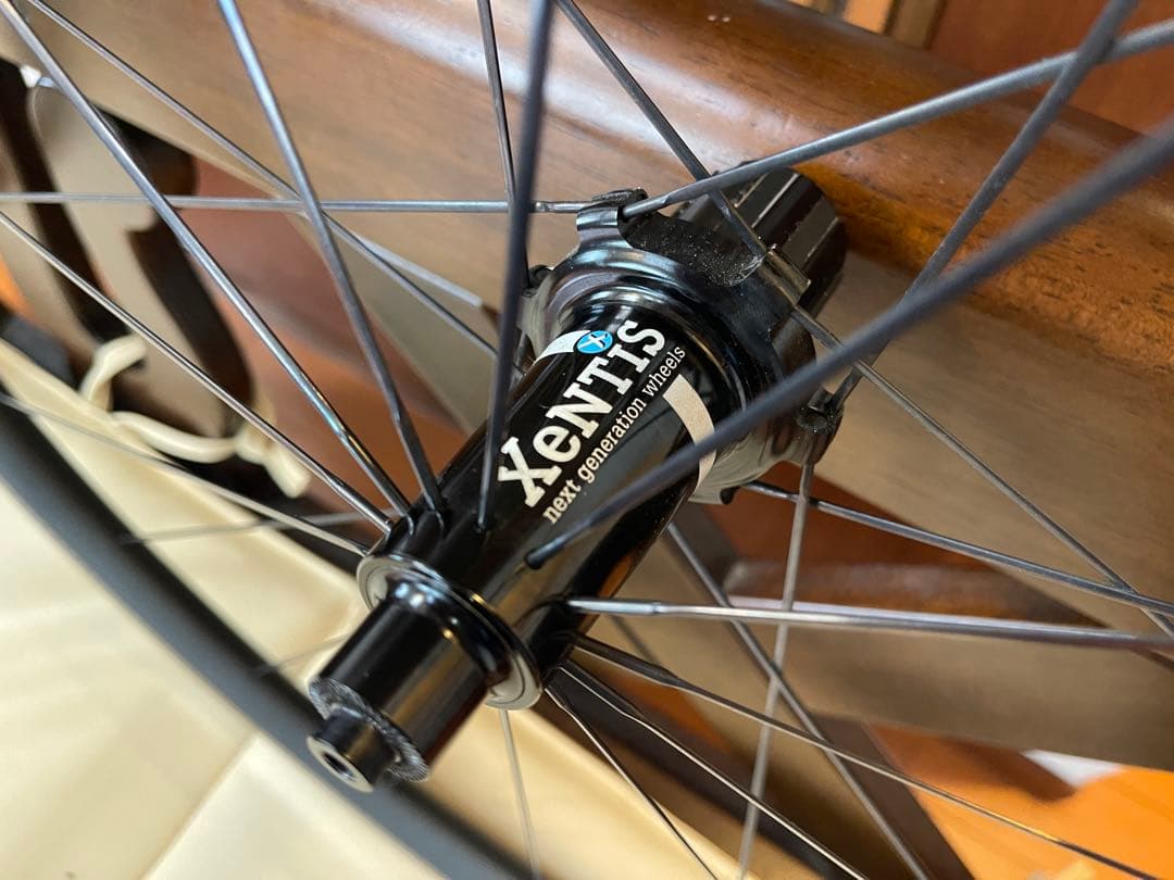 【美品・超軽量】ヒルクライムに！ Xentis ゼンティス SQUAD 2.5