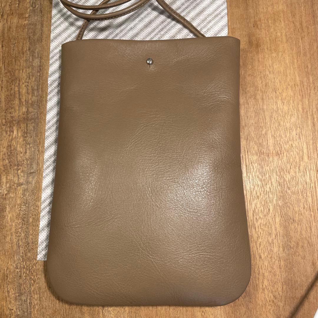 ⭐︎美品⭐︎ 国産牛革のポシェット　灰茶色