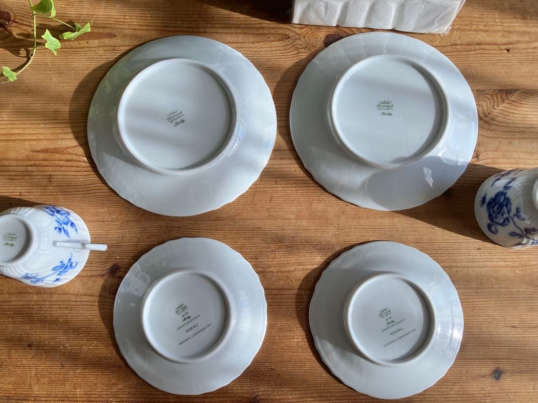 ジノリ　ベッキオブルーローズ　コーヒーカップアンドソーサー、デザートプレート×2