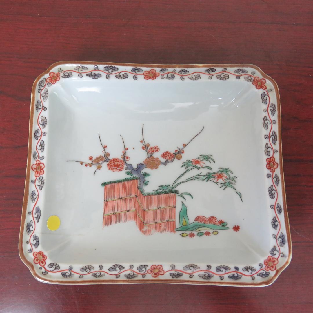 角皿 江戸 中期 後期 柿右衛門様式 花唐草 松竹梅 花弁縁 木箱