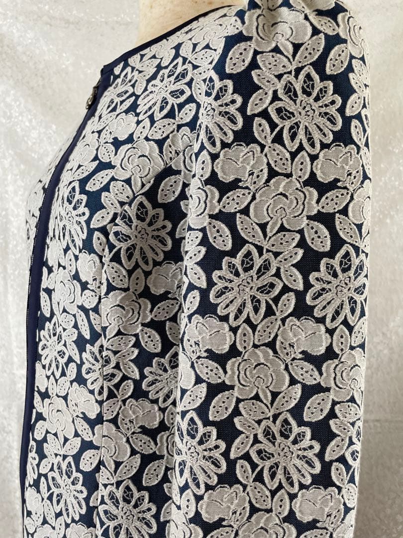 【1/6迄初売り値下げ】ジャガードレース刺繍花柄フリルコートパフスリーブ