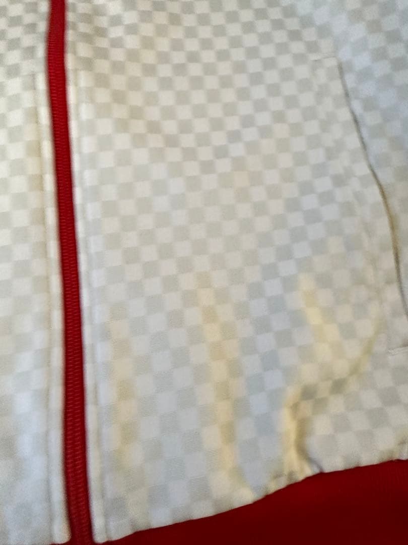 激レア アディダス　リバプールFC　ロゴ刺繍　トラックジャケット　ジャージ