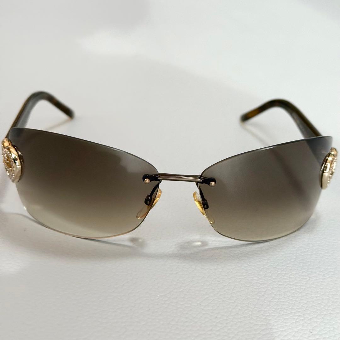 GUCCI ハート gg ラインストーン リムレス サングラス gg4201