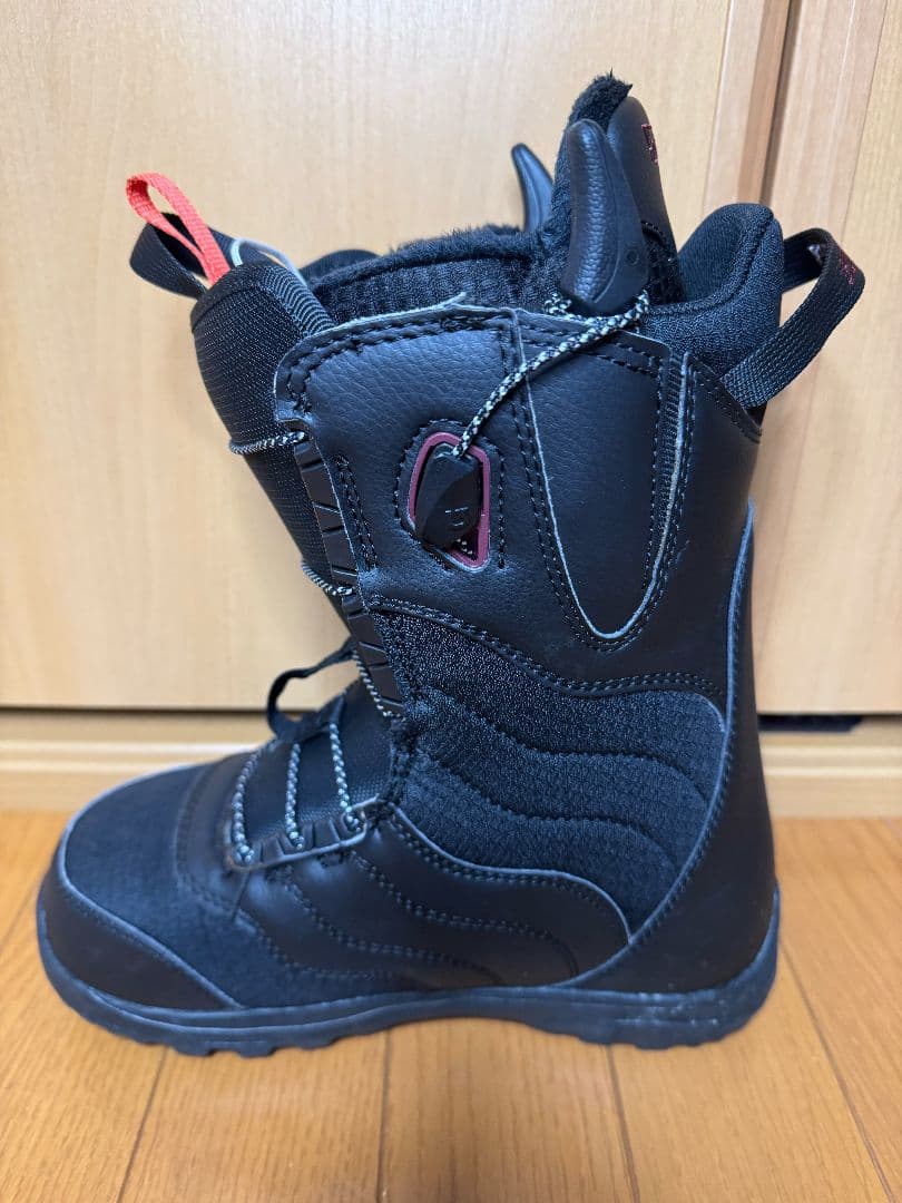 2022 美品 BURTON MINT 22cm グラトリ 女子 ブーツ