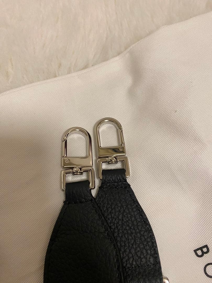 BONAVENTURA　パオロ　ブラック　 レザーショルダーバッグ