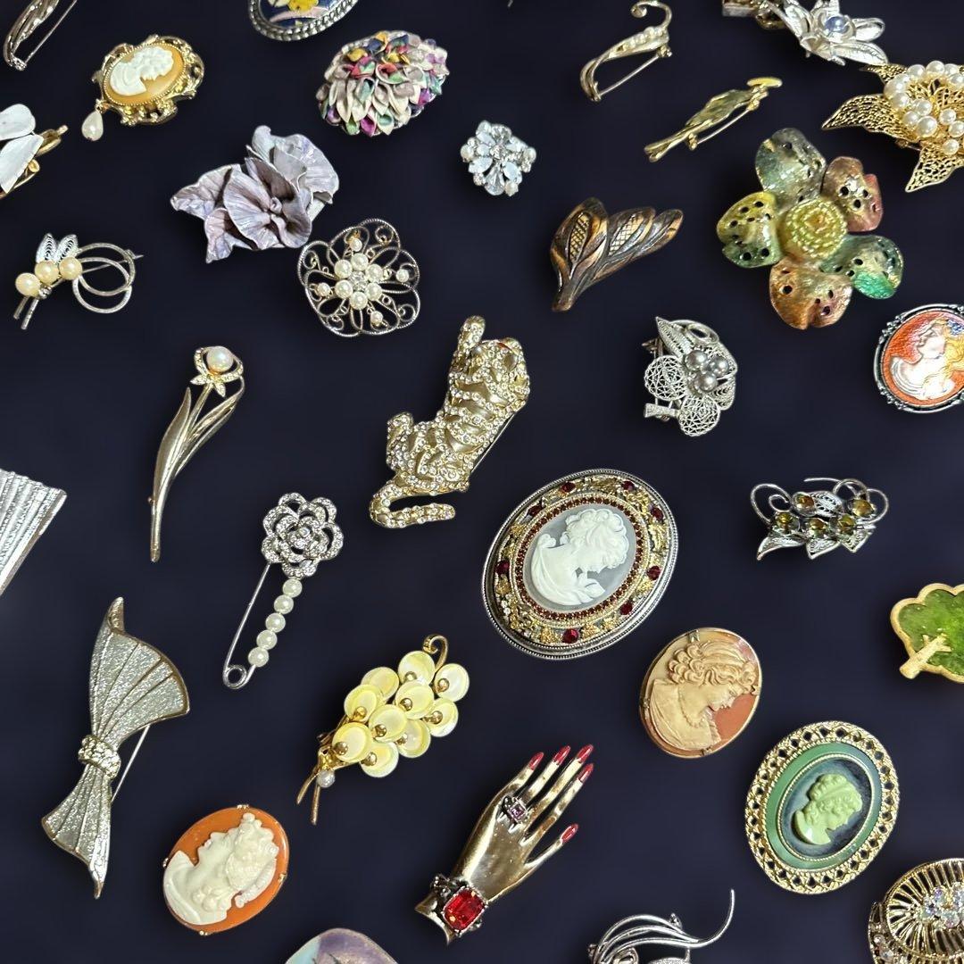 【vintage】ブローチ　まとめ売り　大量　110点以上