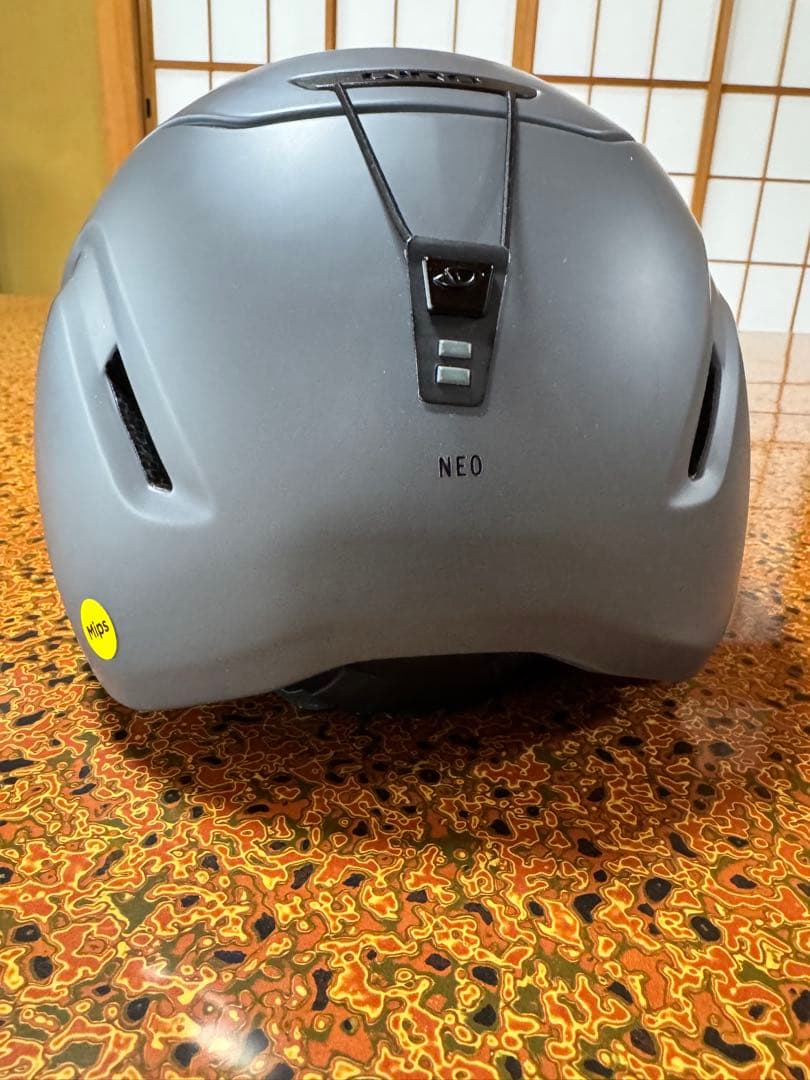 GIRO NEOMIPS ヘルメット グレー L