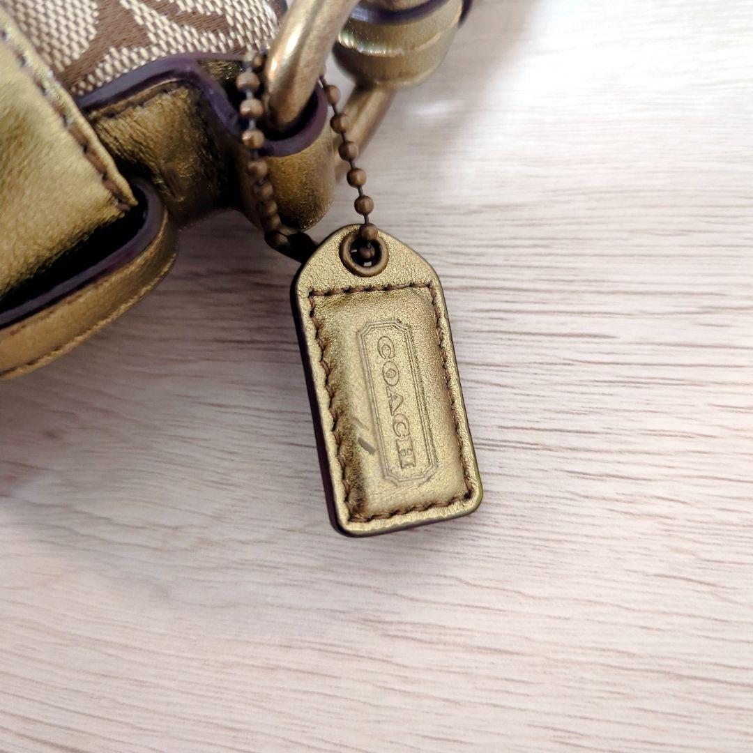 COACH シグネチャー ワンショルダーバッグ ゴールド アクセサリーポーチ