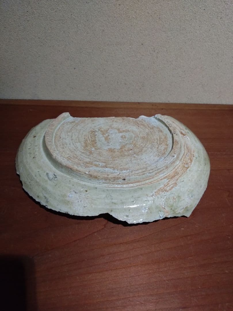 美濃陶片 黄瀬戸 菊花 織部釉流し紋 大皿 陶片 残欠 志野 織部 古陶磁