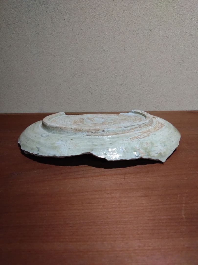 美濃陶片 黄瀬戸 菊花 織部釉流し紋 大皿 陶片 残欠 志野 織部 古陶磁