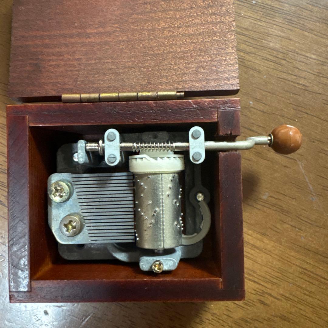 Tupperware 木製手動オルゴール